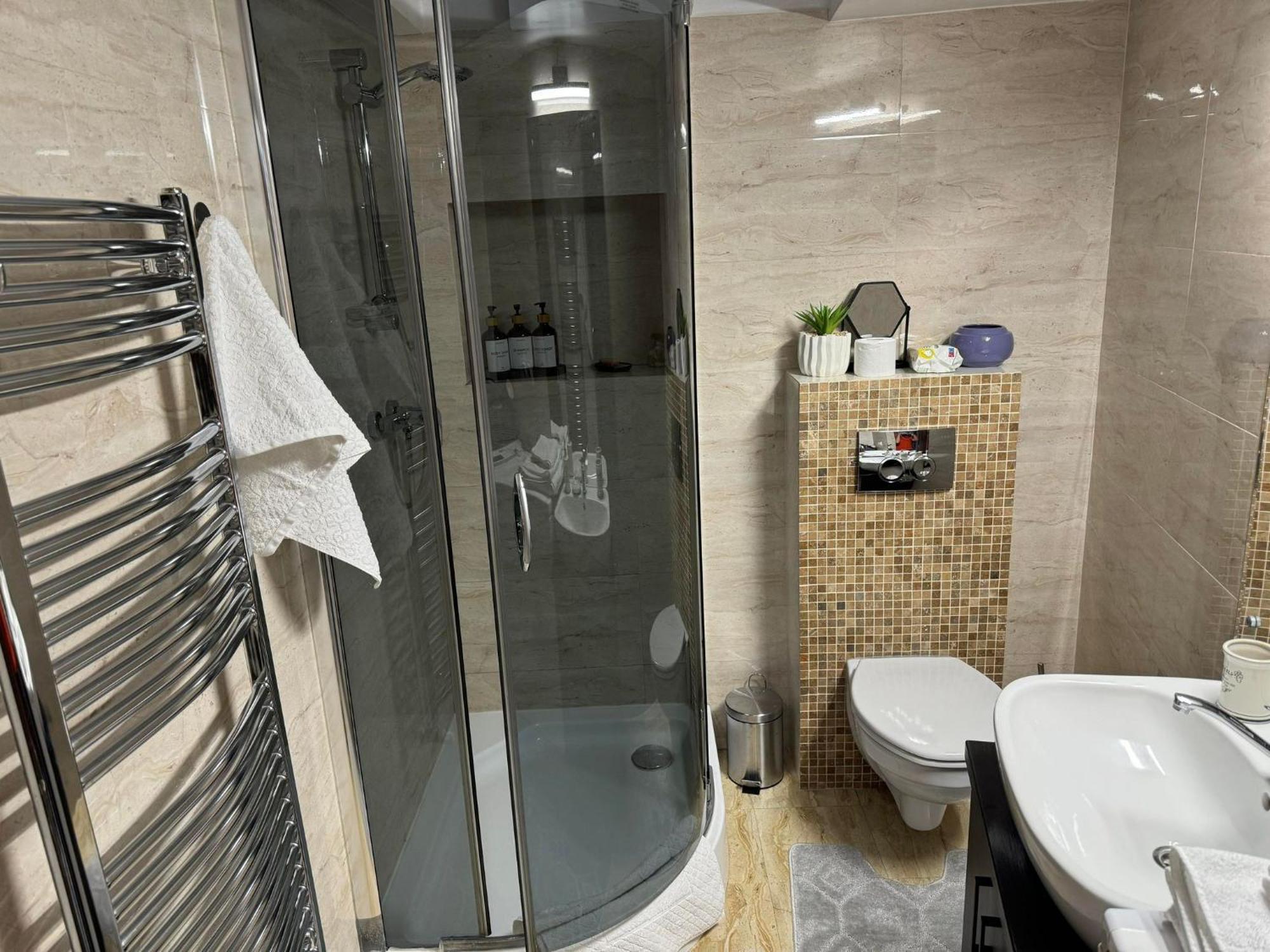 Pretty Luxury Apartament'S Cluj-Napoca Exterior photo